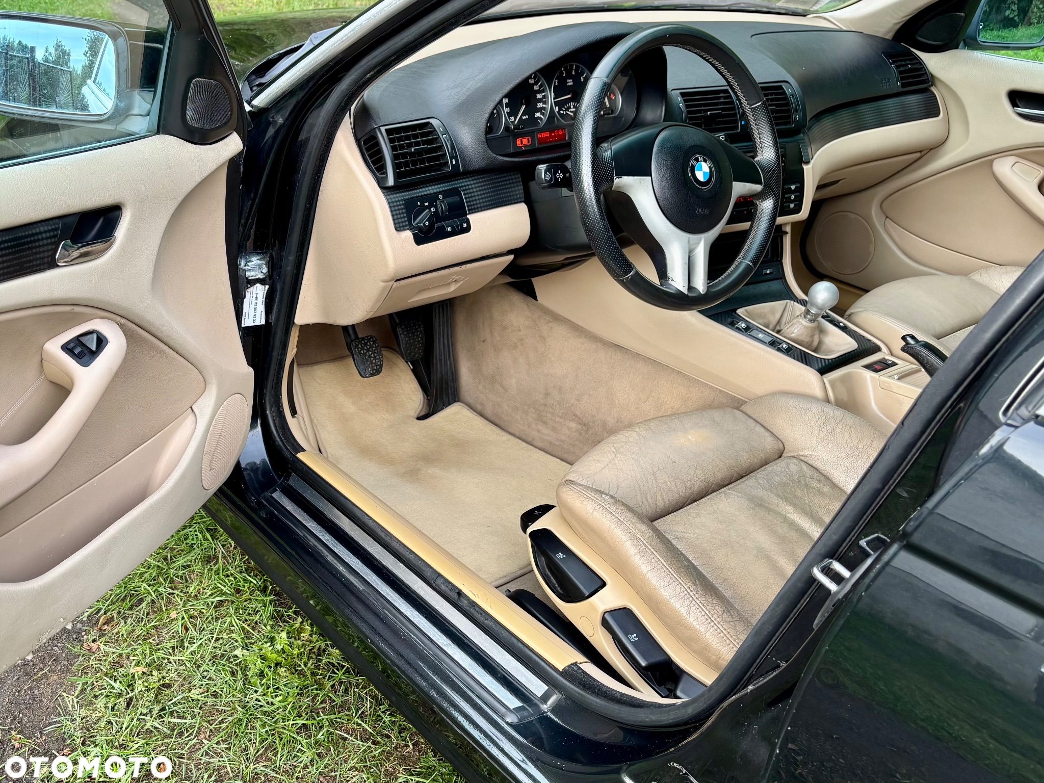 BMW Seria 3 330i Touring - 9
