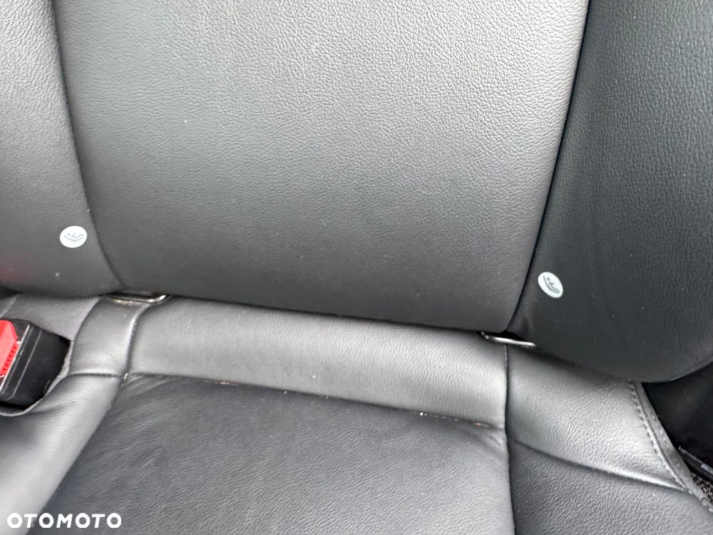 Volvo V40 D4 Geartronic Momentum - 12