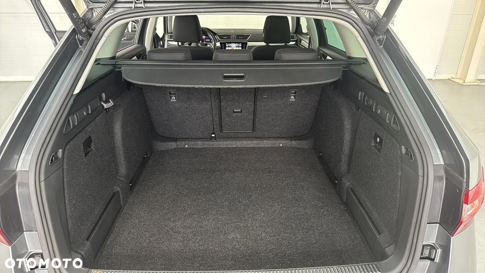 Skoda Superb 2.0 TDI SCR Ambition DSG - 18