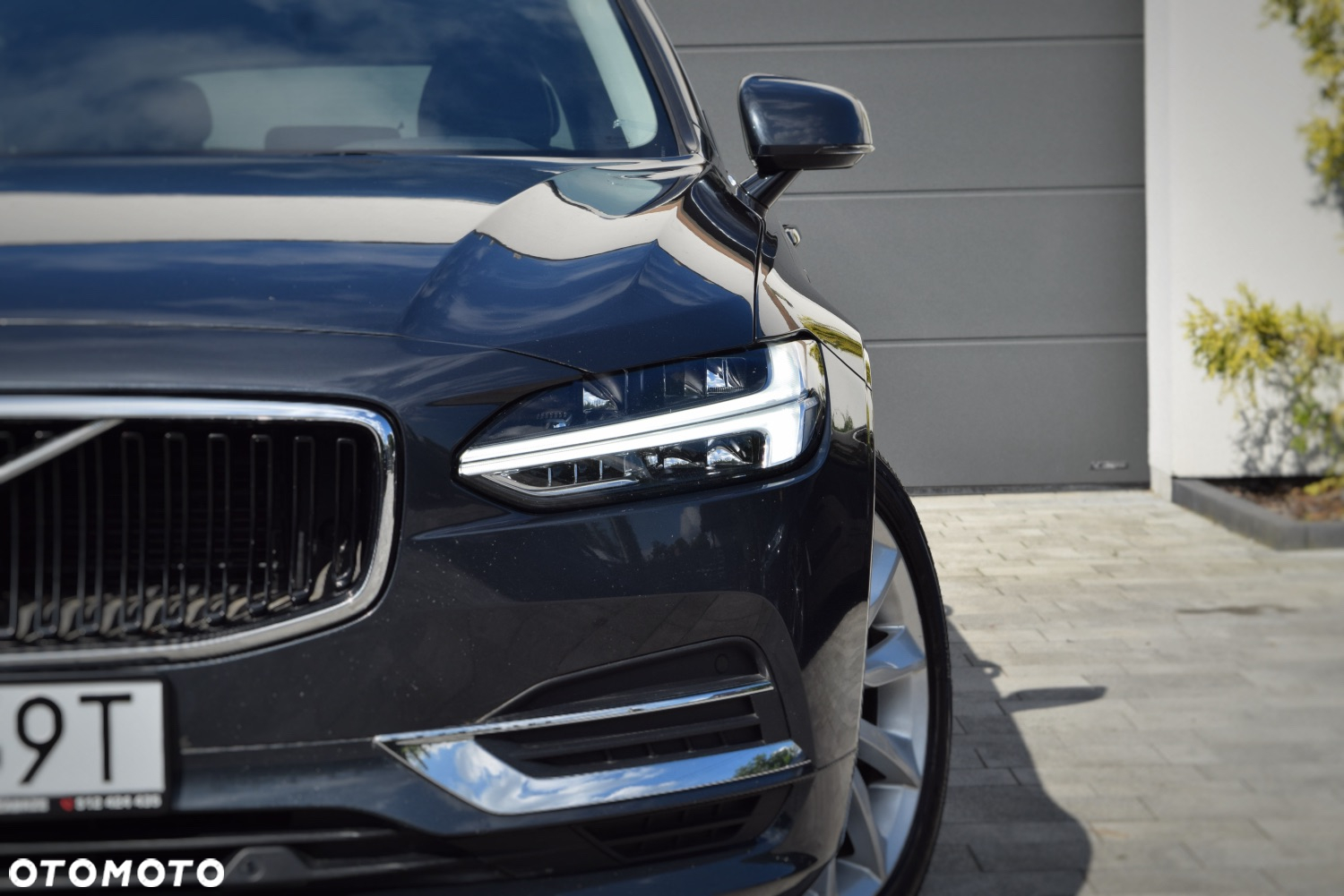 Volvo V90 T8 AWD Plug-In Hybrid Momentum Pro - 5