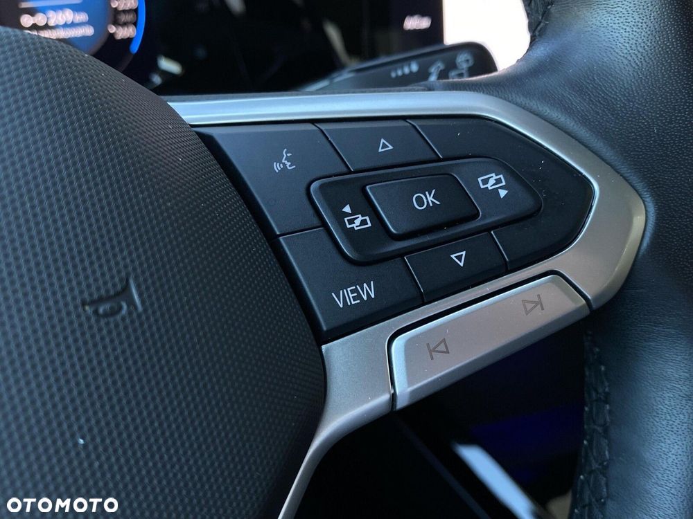 Volkswagen Golf - 15