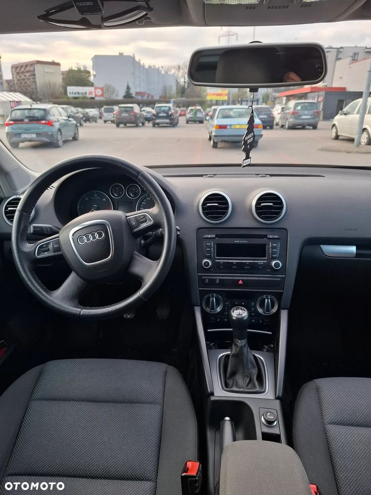 Audi A3 Sportback 1.6 TDI DPF Ambiente - 6