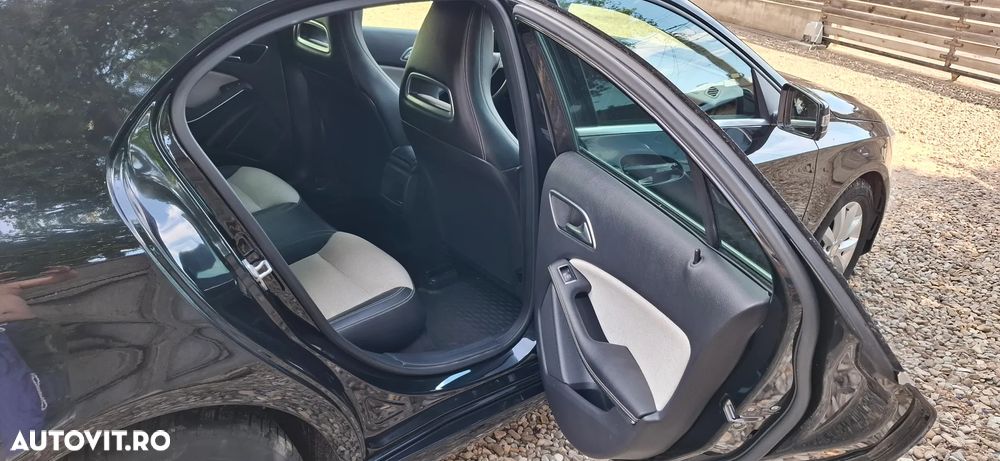 Mercedes-Benz A 180 CDI AMG Line - 8