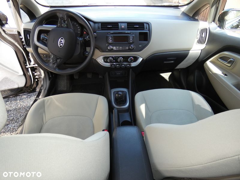 Kia Rio 1.2 Dream Team Edition - 22