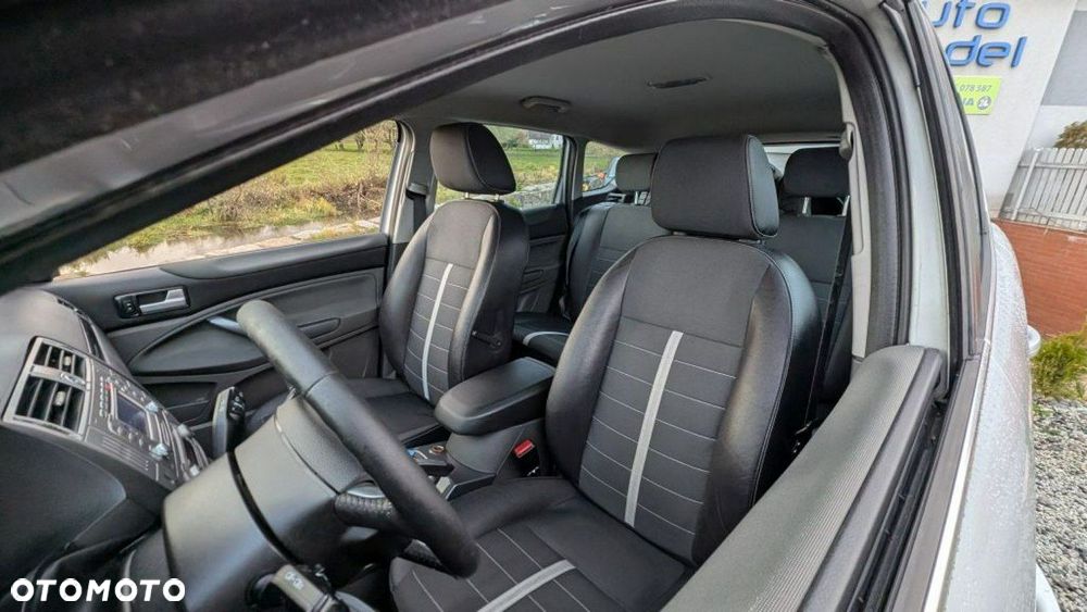 Ford Kuga 2.0 TDCi 4x4 Titanium - 19