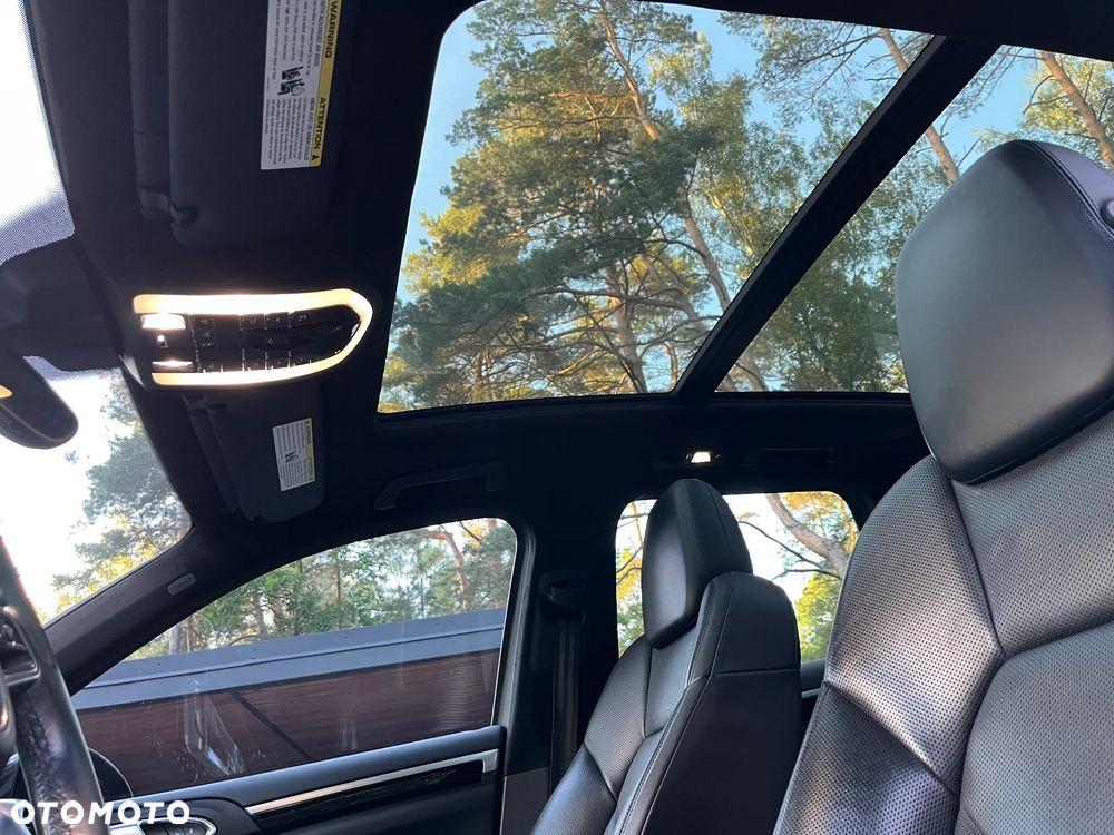 Porsche Cayenne Platinum Edition - 31