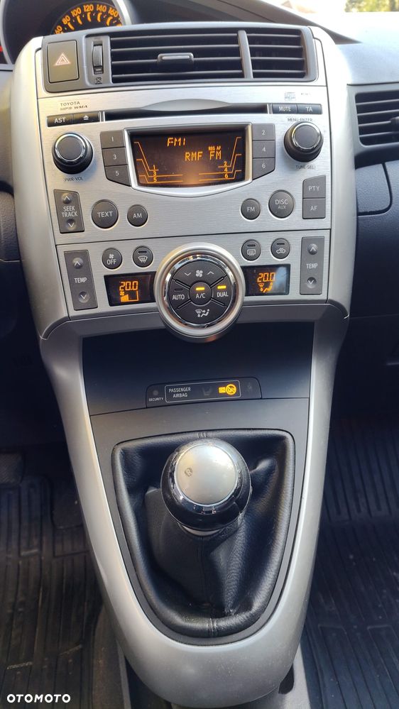 Toyota Verso 2.0 D-4D Luna 7os - 12