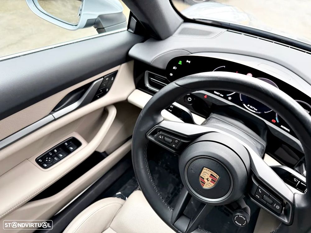 Porsche Taycan 4S - 16