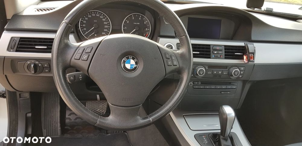 BMW Seria 3 - 16