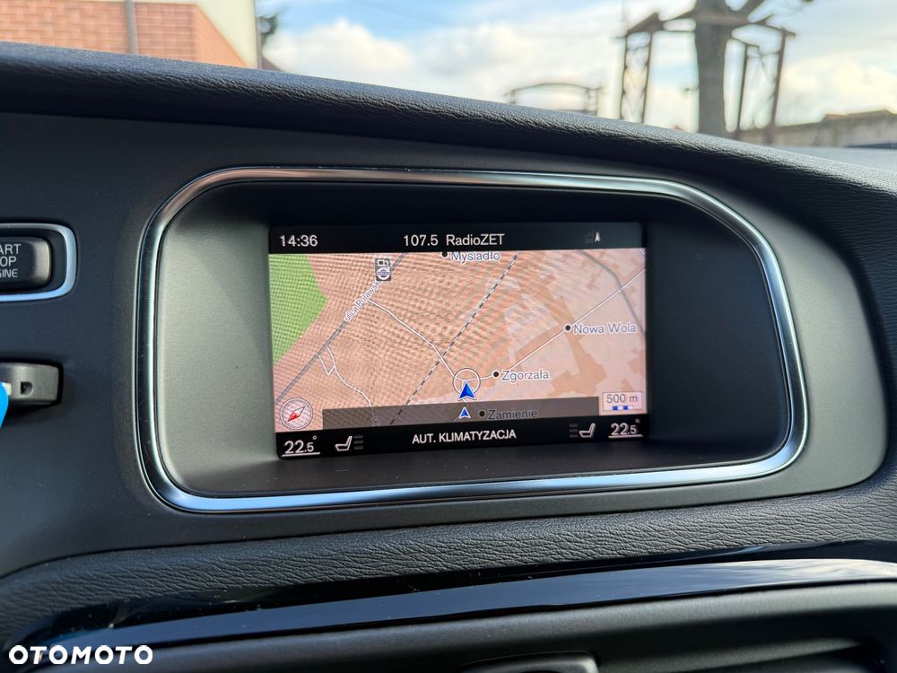 Volvo V40 Cross Country T3 Geartronic Momentum - 24