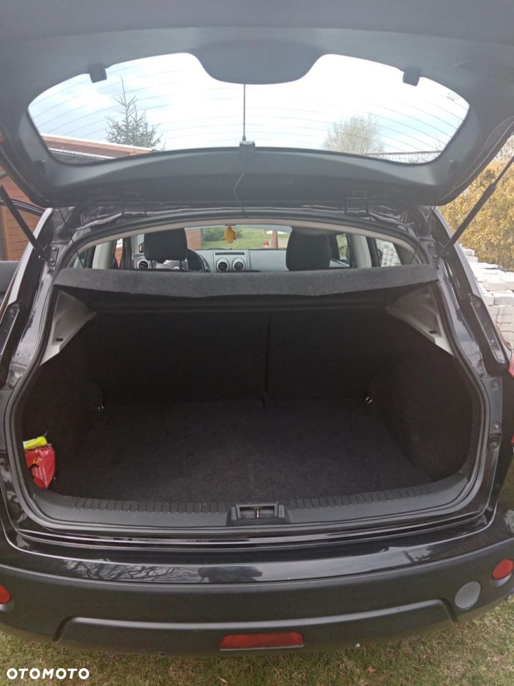 Nissan Qashqai 1.6 Visia - 8