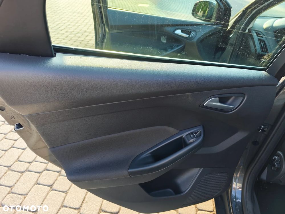 Ford Focus - 21