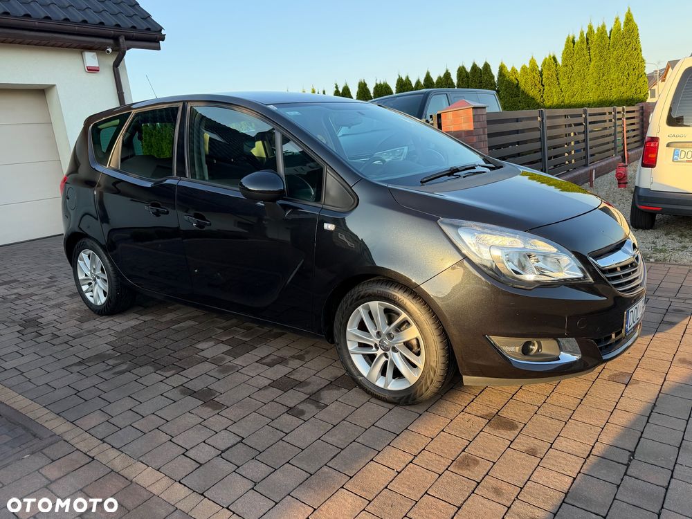 Opel Meriva 1.4 T Design Edition S&S - 18