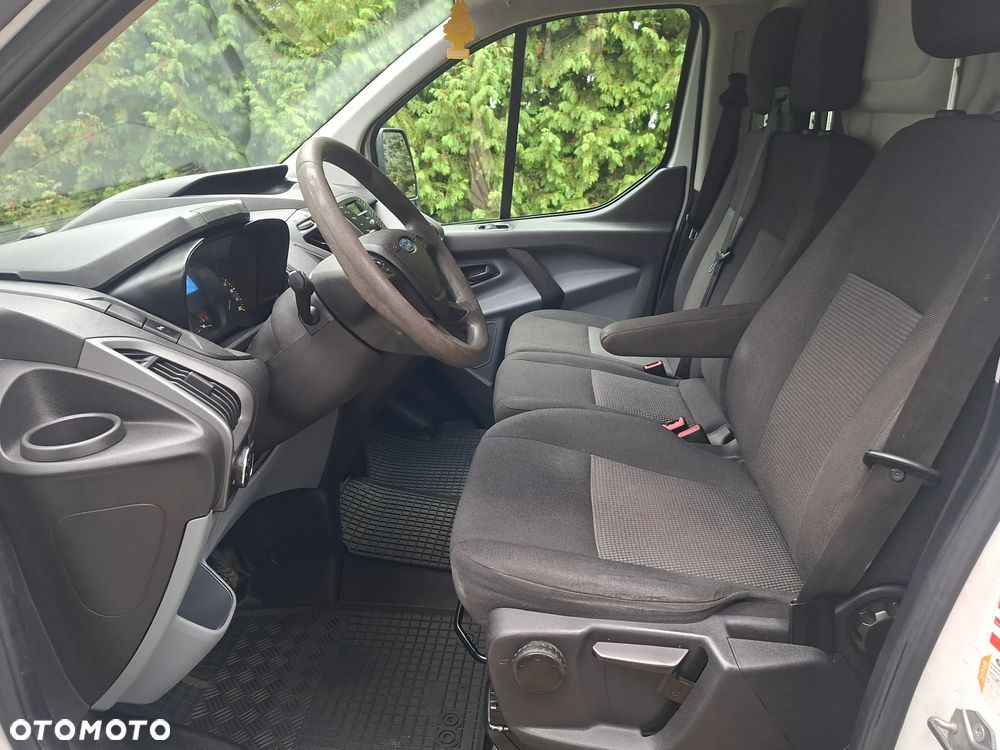 Ford Transit custom - 17