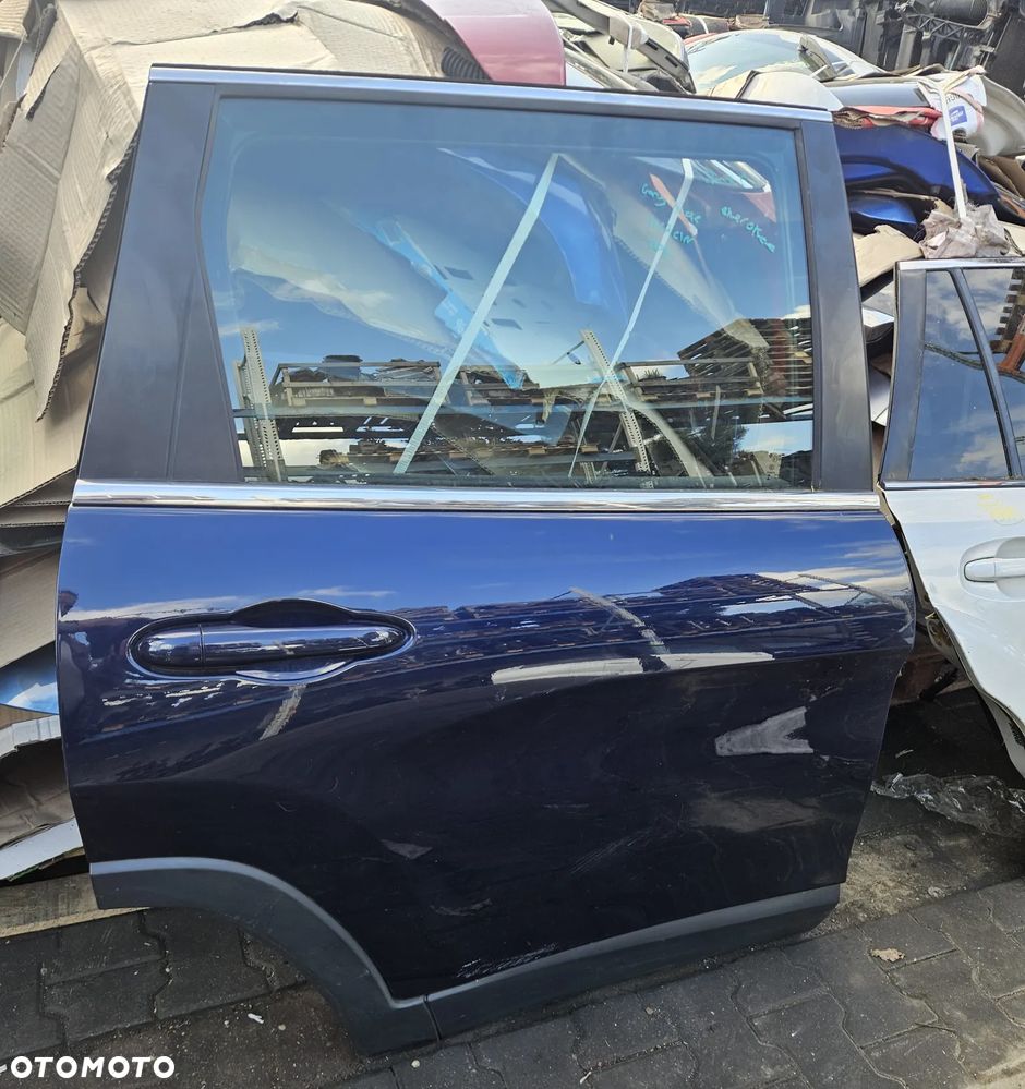 Jeep Cherokee KL  drzwi tył tylne prawe