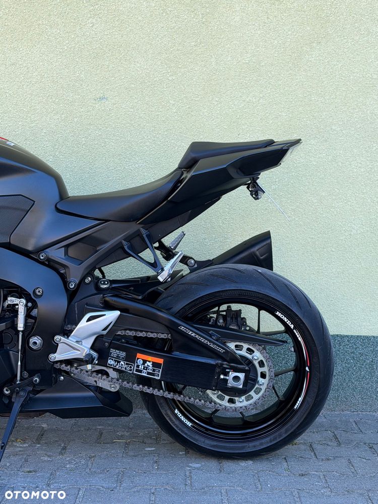 Honda CBR - 23