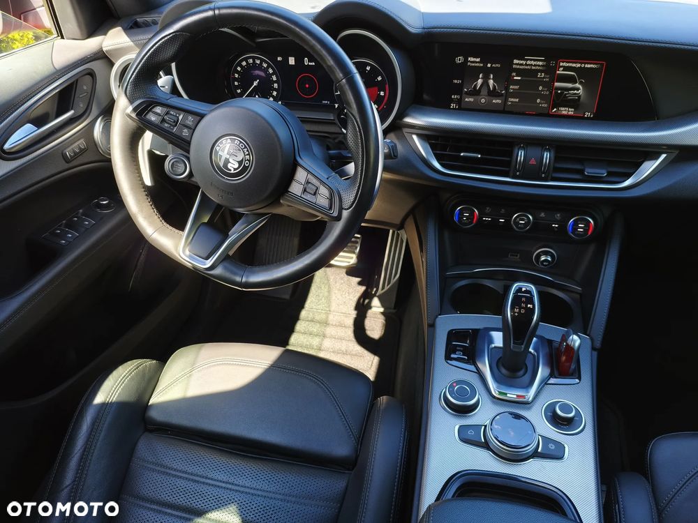 Alfa Romeo Stelvio 2.0 Turbo 16V AT8-Q4 Veloce Ti - 39