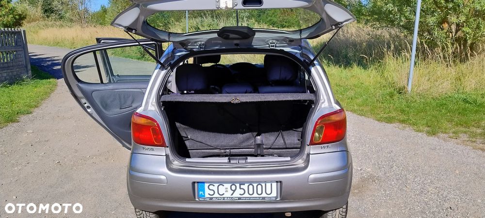 Toyota Yaris - 19