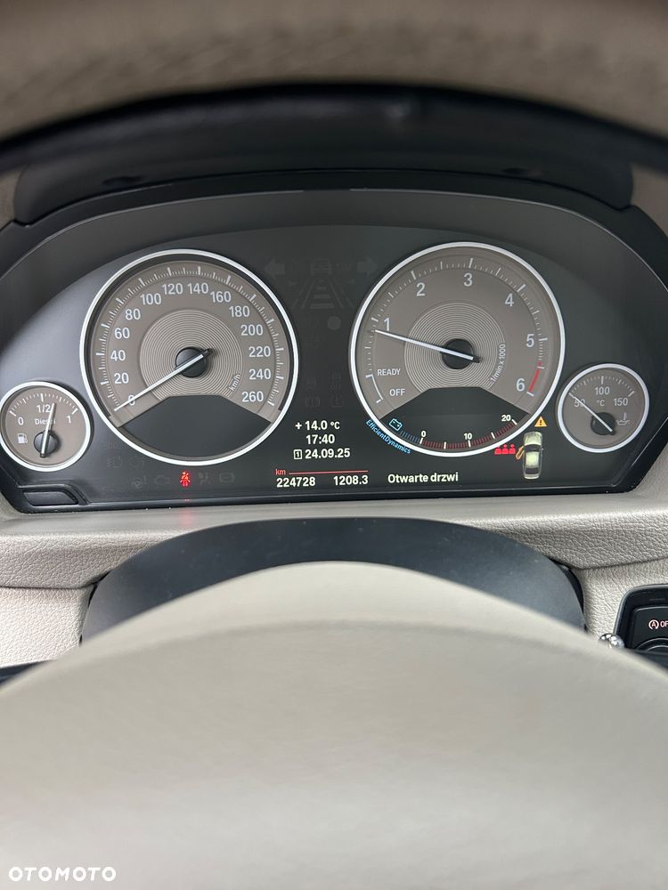 BMW Seria 3 320d - 16