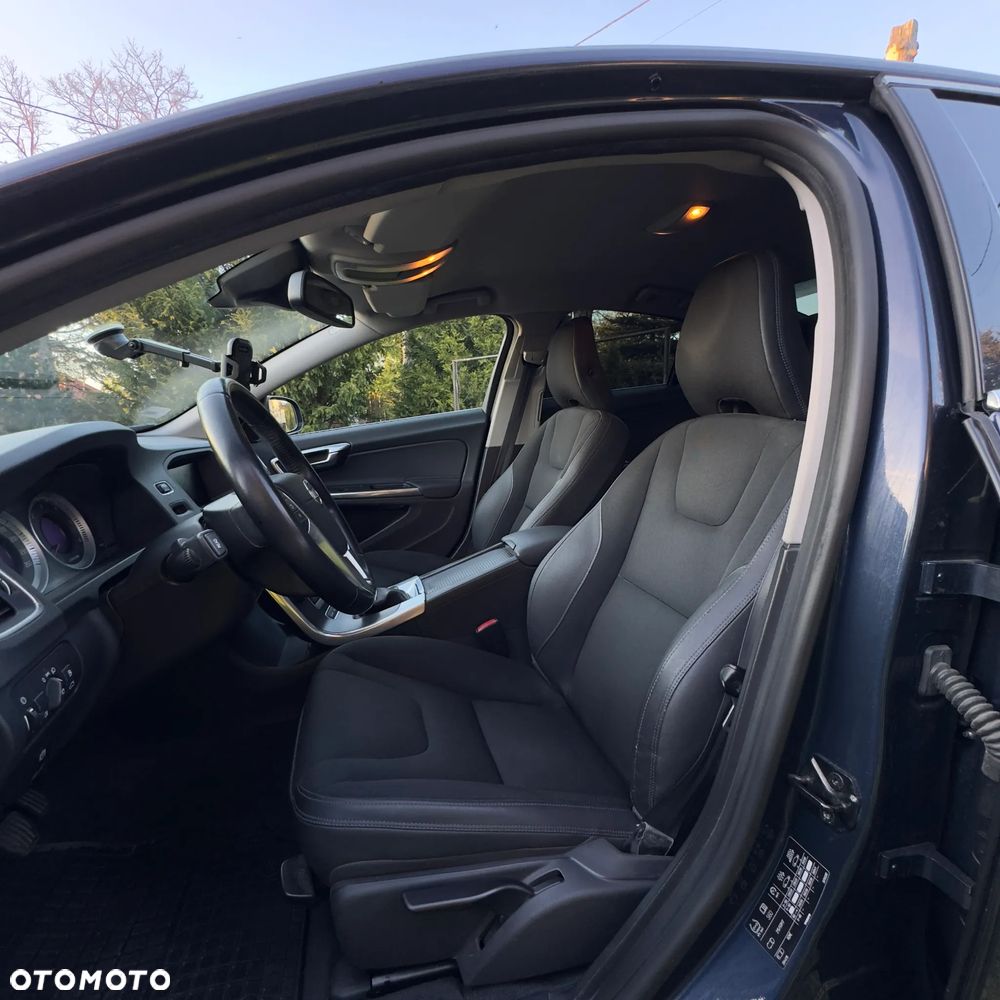 Volvo S60 D3 Momentum - 11