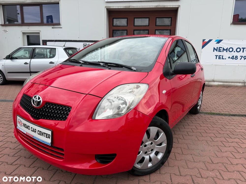 Toyota Yaris 1.0 VVT-i Sol - 1