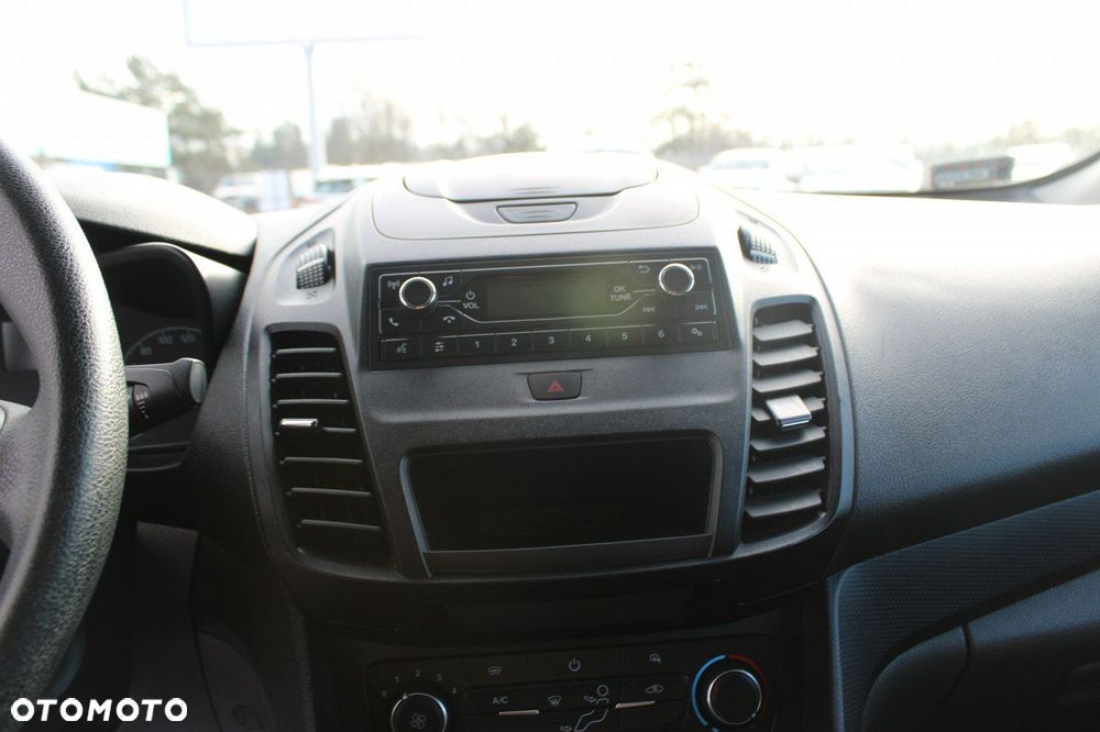 Ford Transit Connect - 19