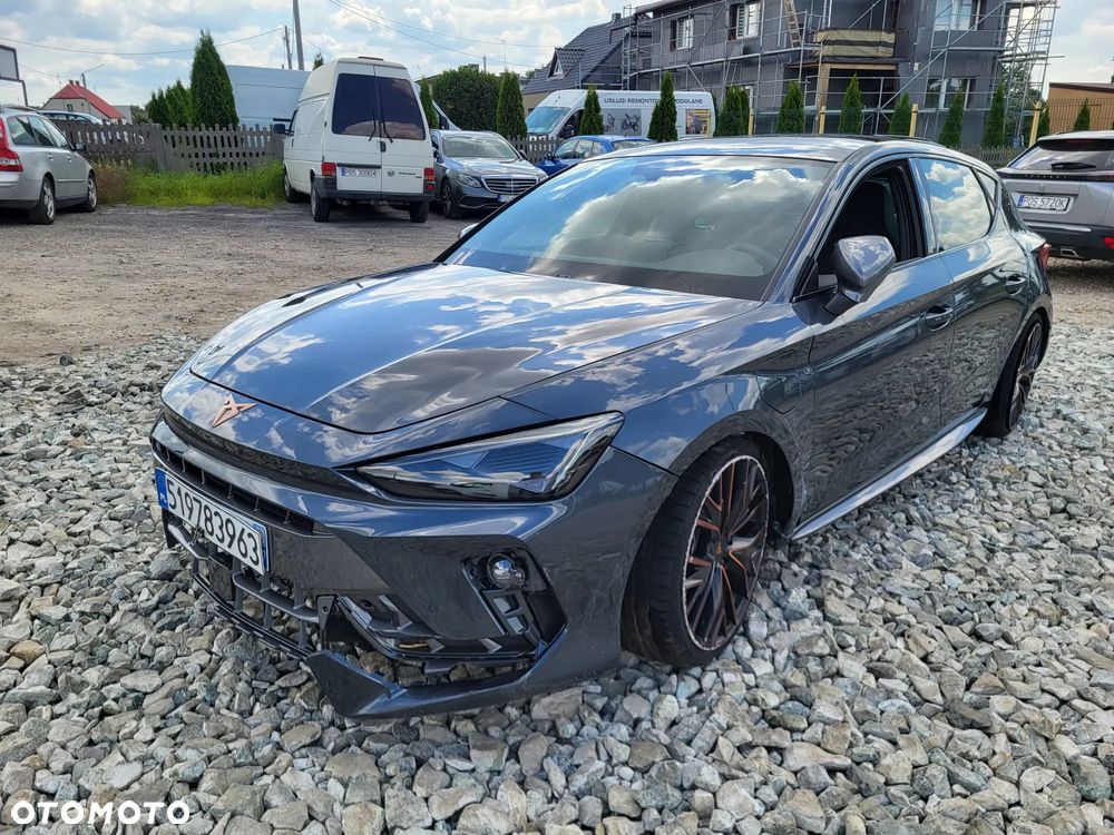 Cupra Leon 1.5 e-Hybrid PHEV Tribe Edition DSG - 2
