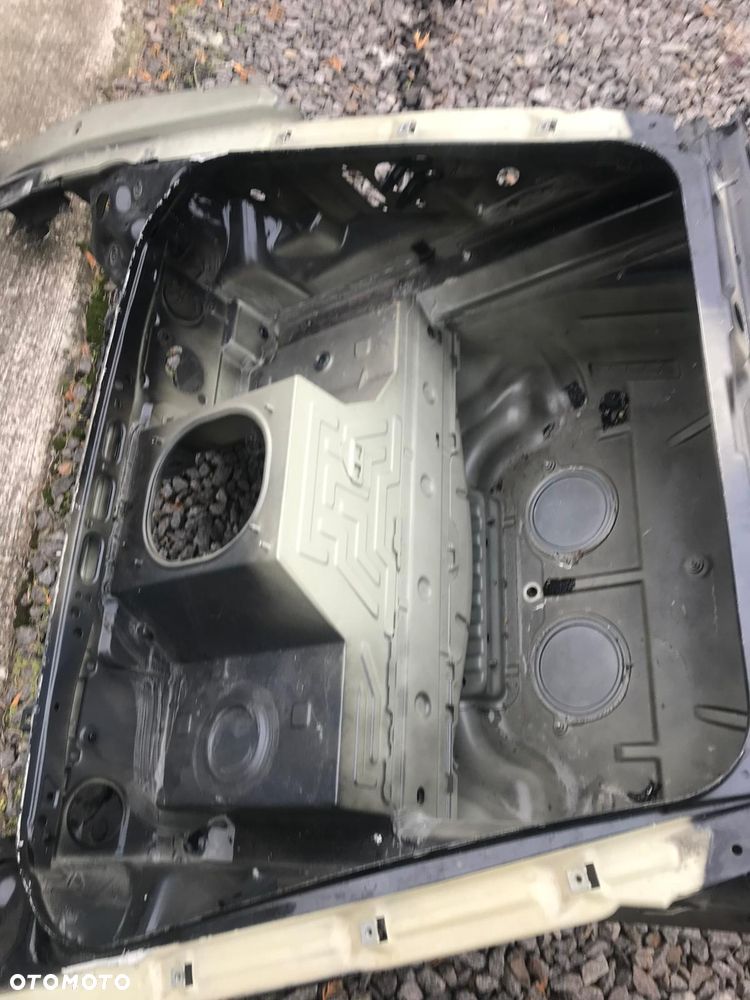 Porsche 997 Turbo Wnęka Koła Zapasowego Wanna - 3