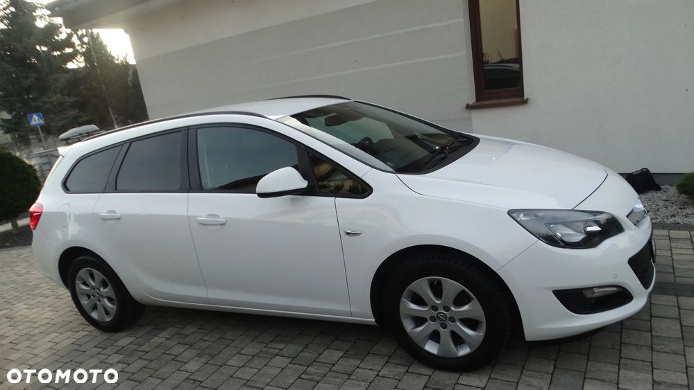 Opel Astra 1.4 Turbo Design Edition - 4