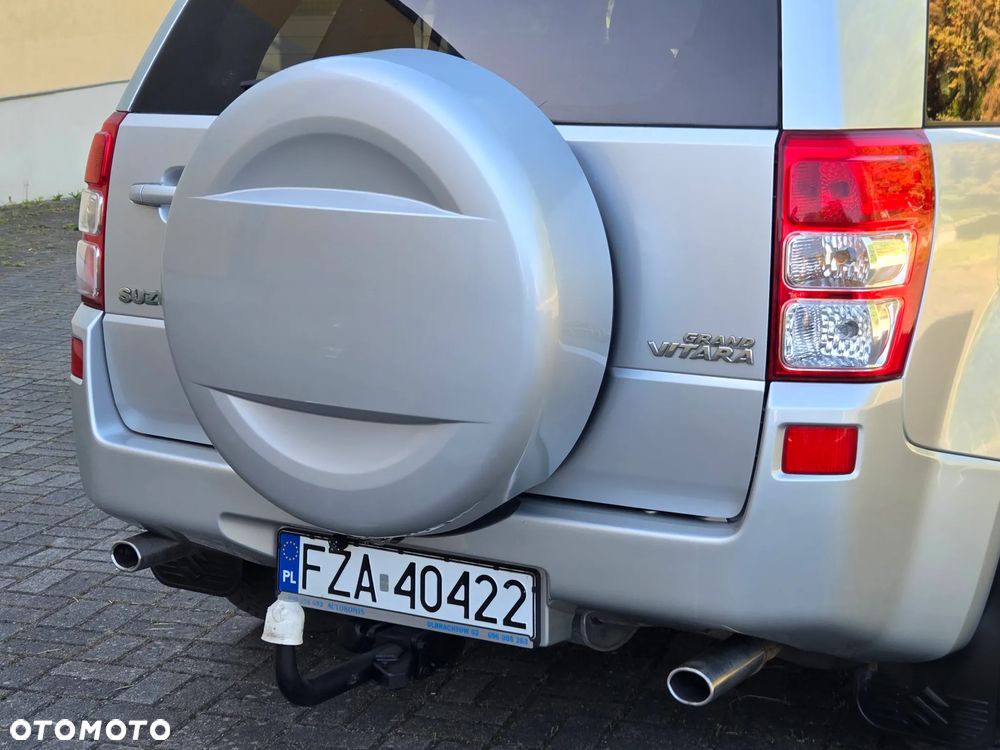 Suzuki Grand Vitara 1.9 DDiS Comfort DPF Family - 11