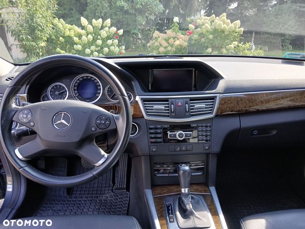 Mercedes-Benz Klasa E - 19