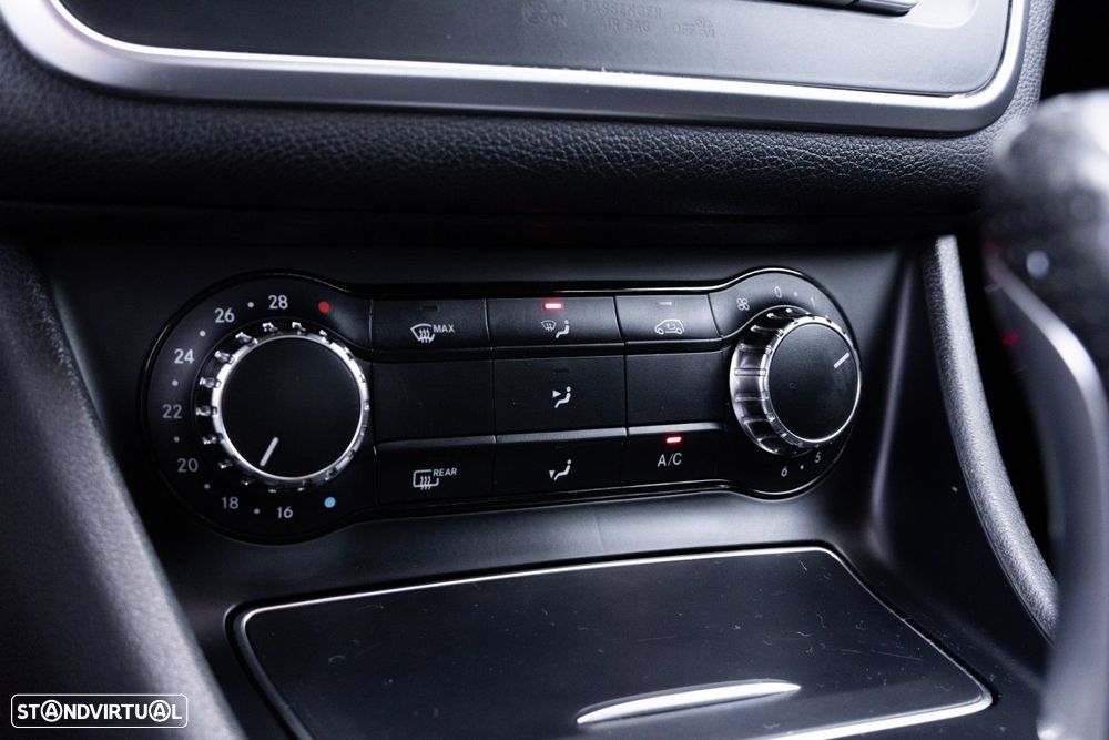 Mercedes-Benz CLA 180 d AMG Line - 27