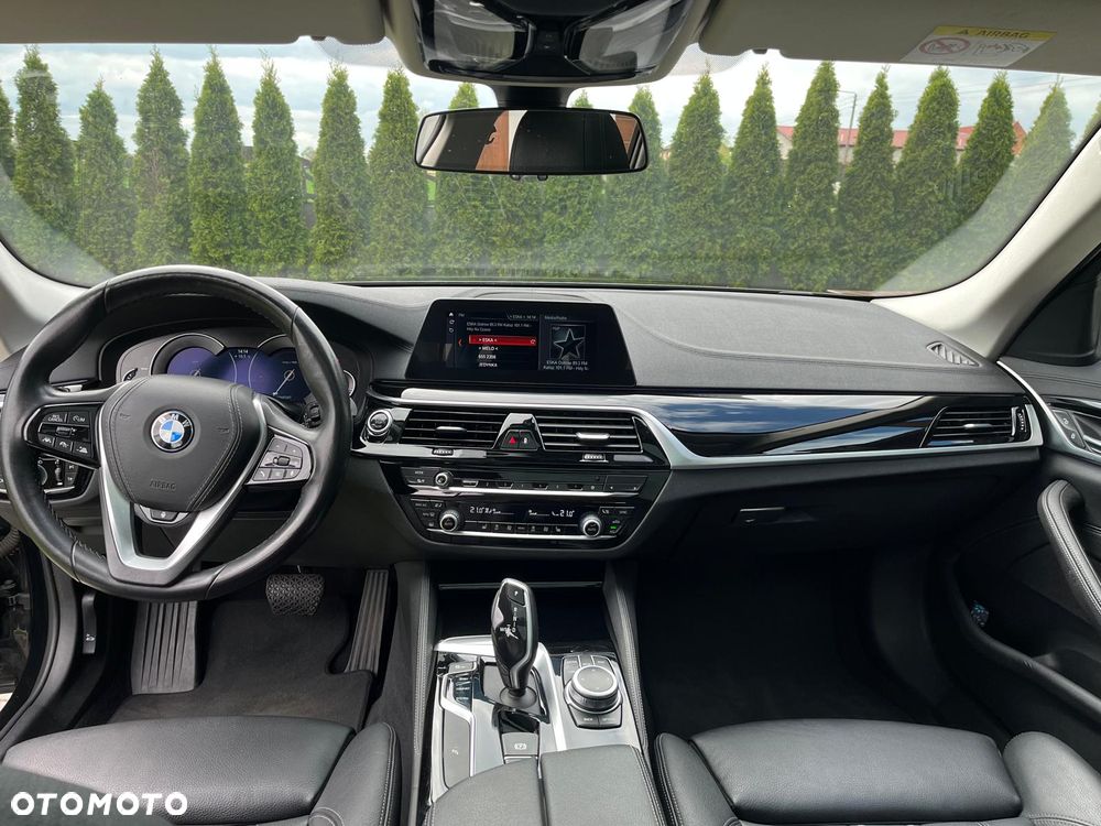 BMW Seria 5 520d Luxury Line - 10