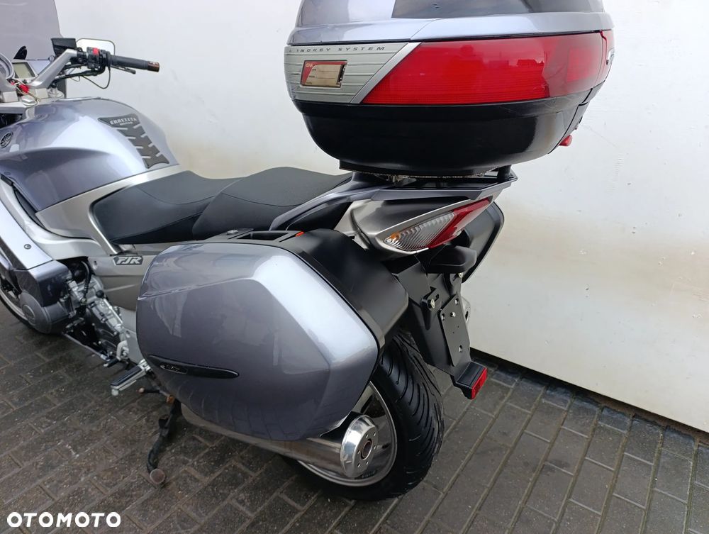 Yamaha FJR - 21