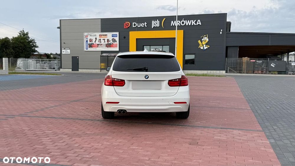 BMW Seria 3 325d - 5