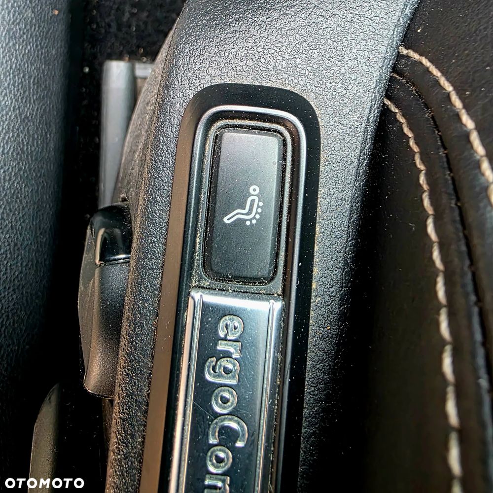Volkswagen Passat - 12