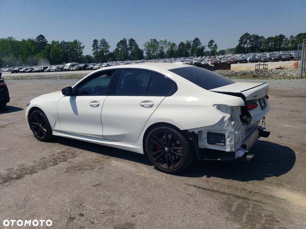 BMW Seria 3 330i xDrive M Sport - 3