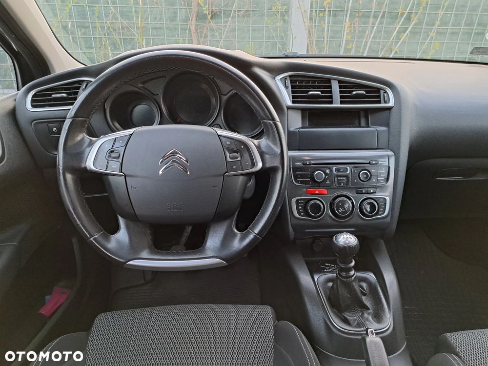 Citroën C4 e-HDi 115 Selection - 15