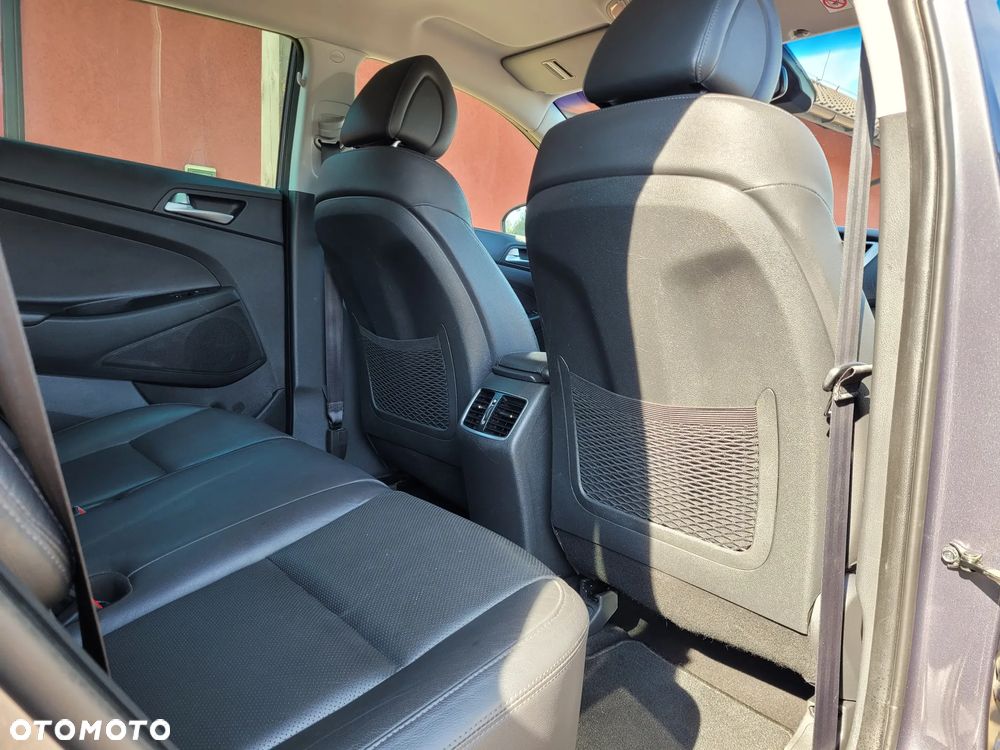 Hyundai Tucson 1.6 GDI BlueDrive Style 2WD - 16