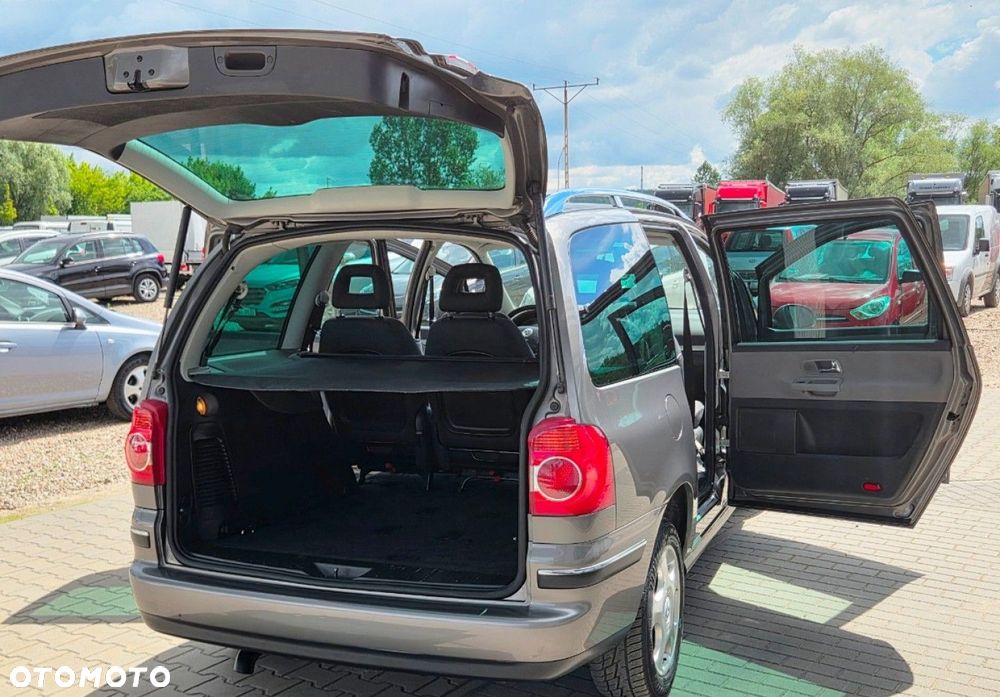 Volkswagen Sharan - 28
