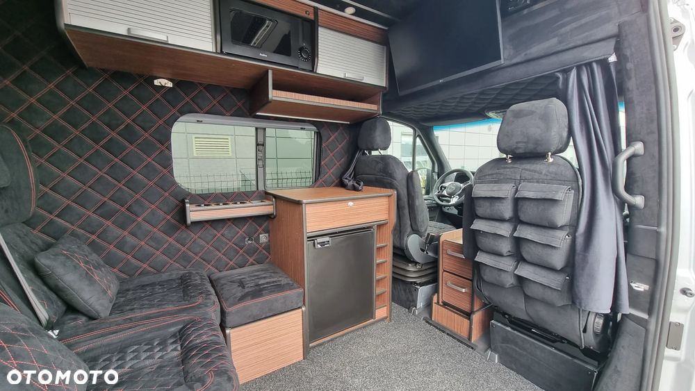 Mercedes-Benz Sprinter - 9
