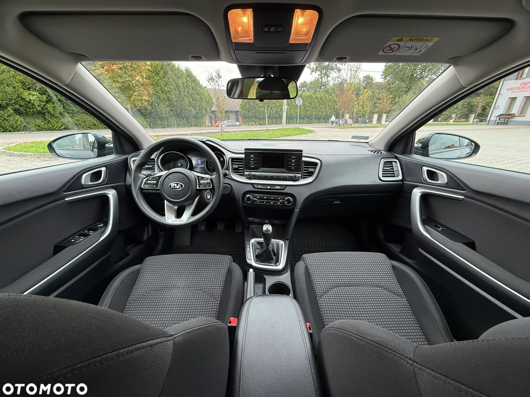 Kia Ceed 1.6 CRDi SCR M - 13
