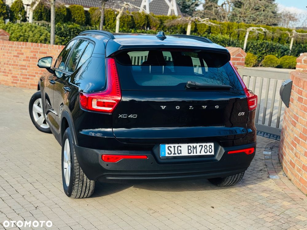 Volvo XC 40 D3 Momentum Pro - 32