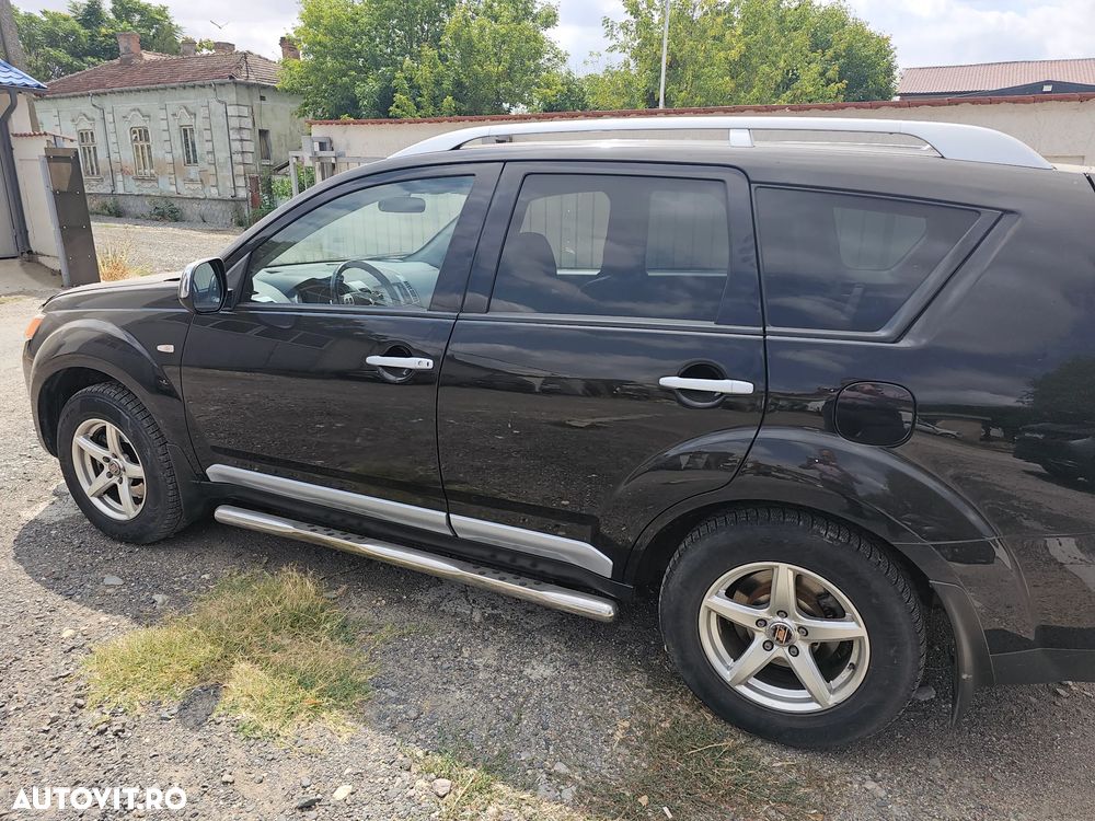 Mitsubishi Outlander - 9