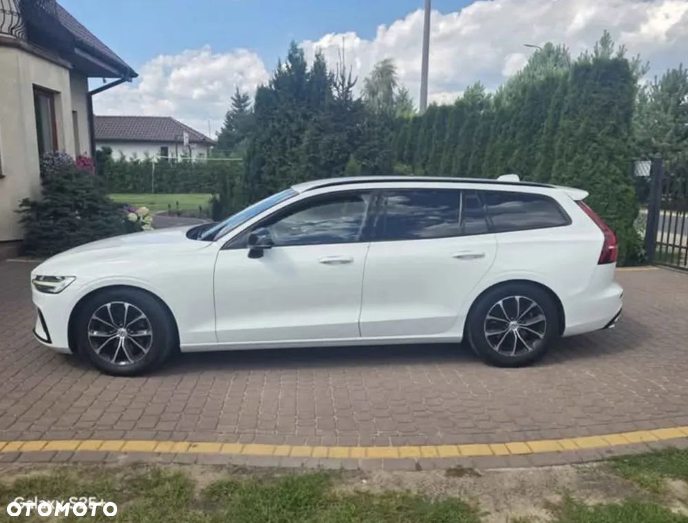 Volvo V60 D4 R-Design - 4