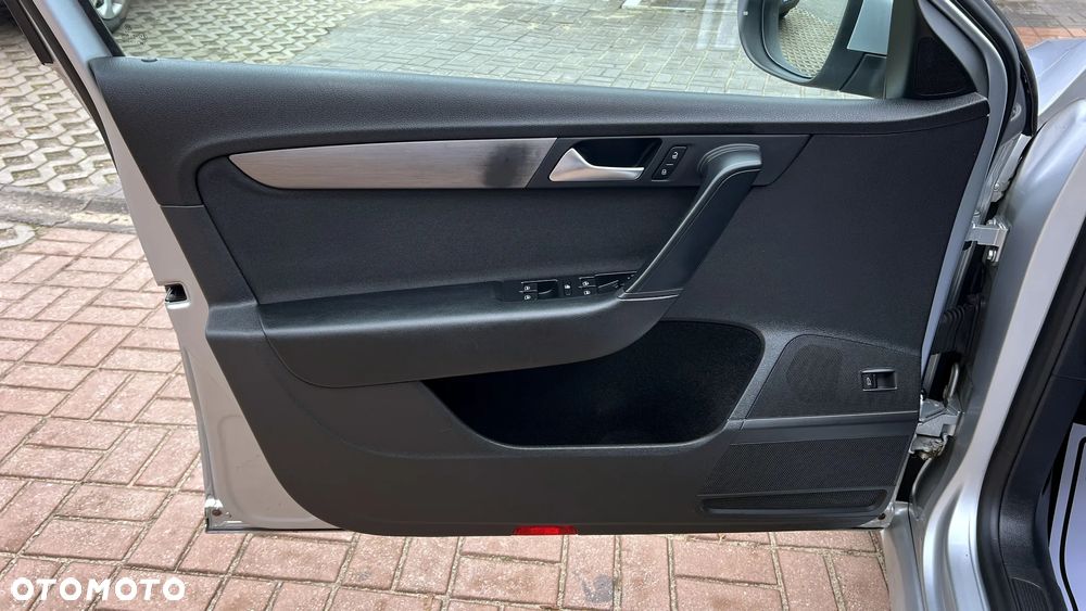 Volkswagen Passat Variant 2.0 TDI BlueMotion Technology Comfortline - 27