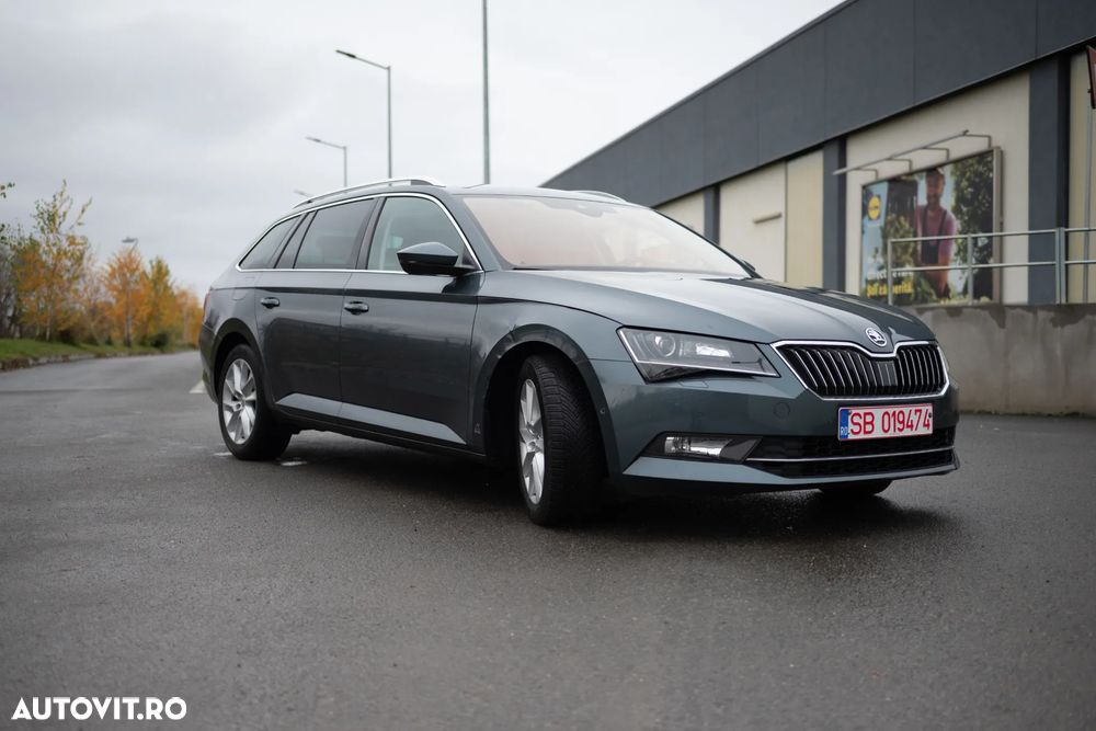 Skoda Superb Combi 1.6 TDI DSG Style - 2