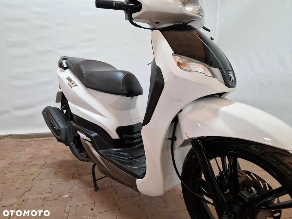 Peugeot Tweet - 15
