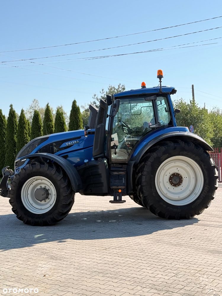Valtra T214 VERSU - 2