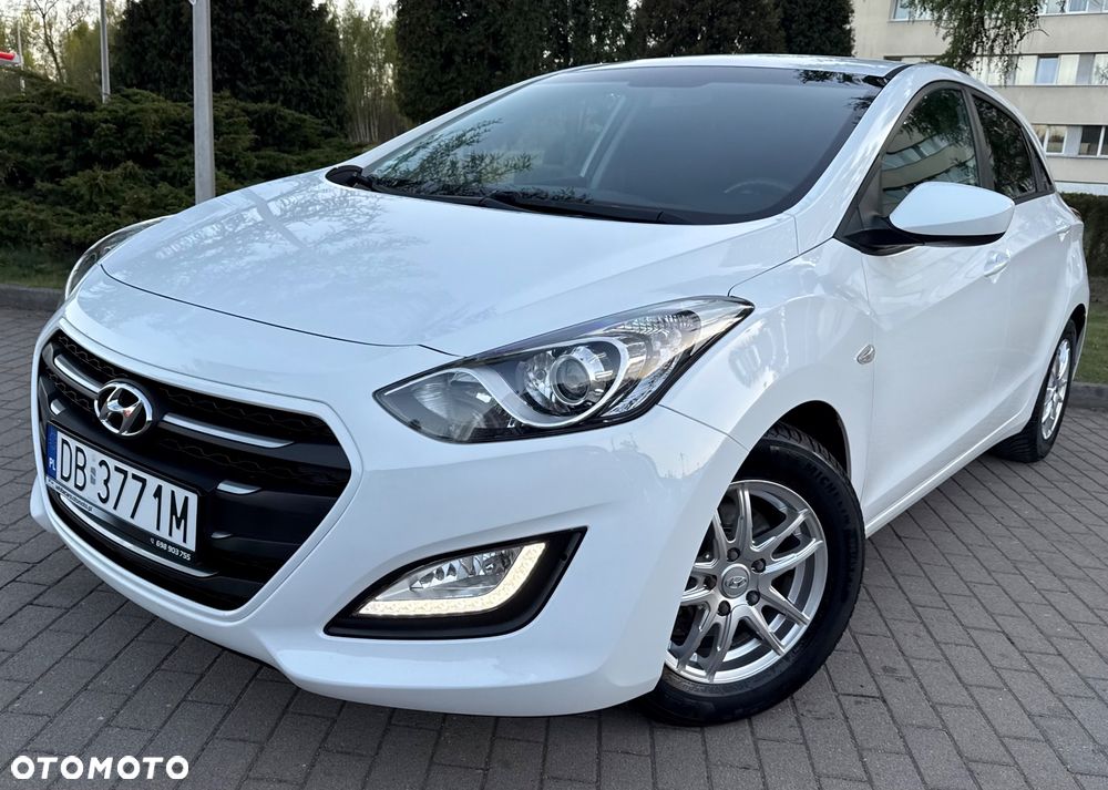 Hyundai i30 blue 1.4 Style - 16